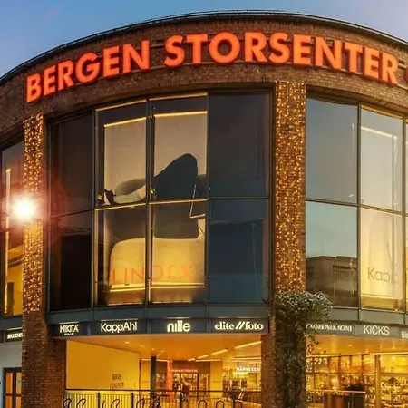 Center Terrace In Quiet Backyard - Stylish 펜션