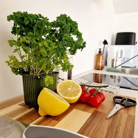 בית נופש Center Terrace In Quiet Backyard - Stylish ברגן