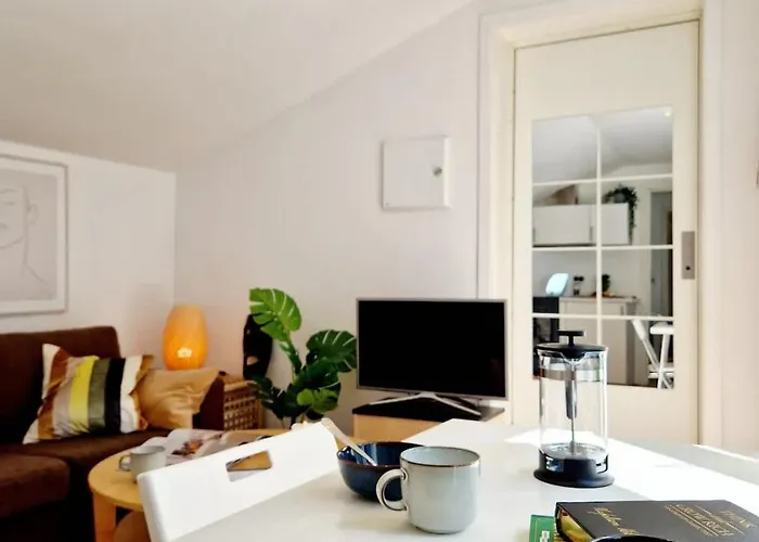 Center Terrace In Quiet Backyard - Stylish *