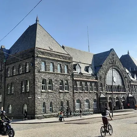 Center Terrace In Quiet Backyard - Stylish Feriehus Bergen